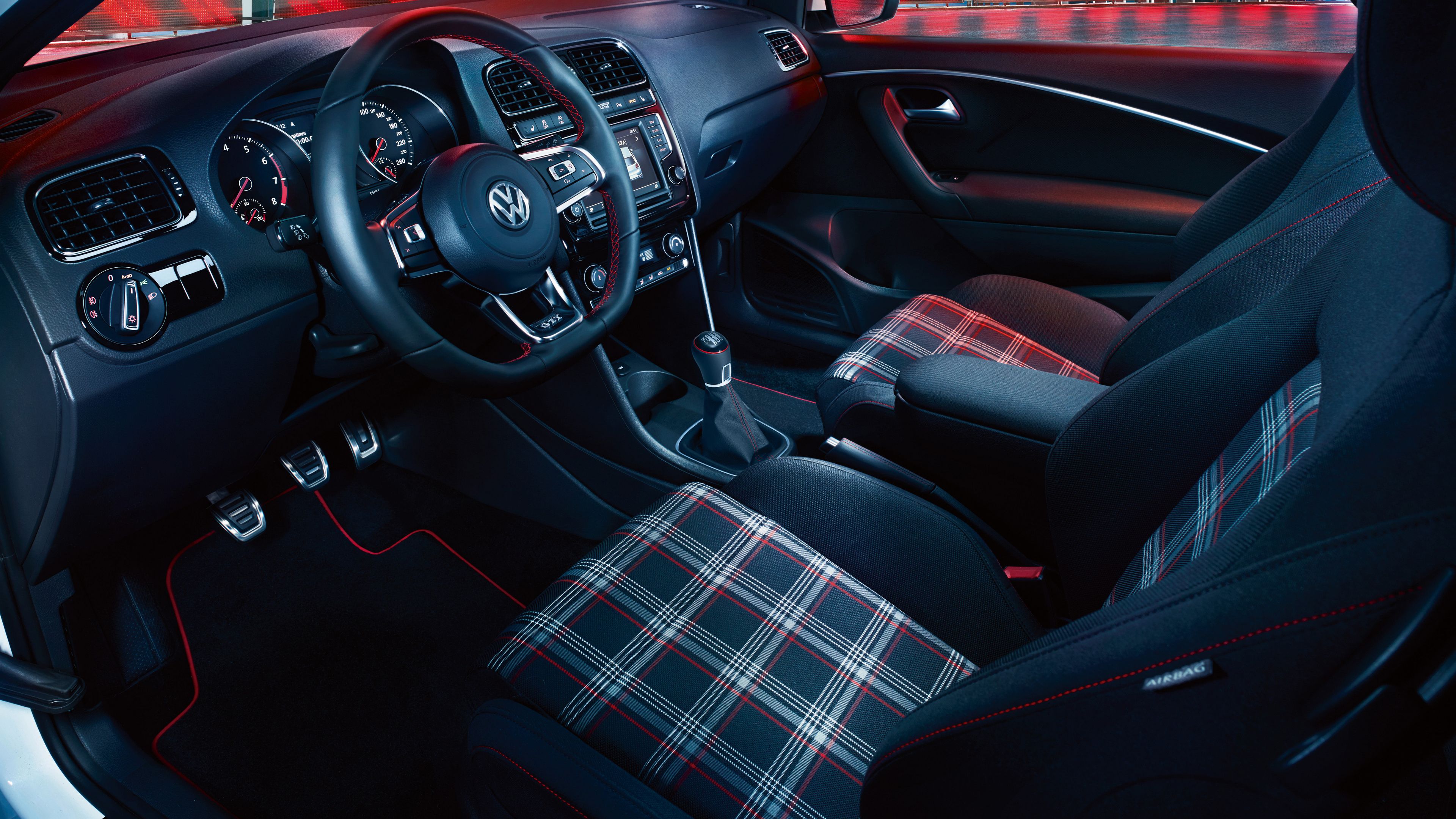 vw volkswagen polo gti innen interieur cockpitmode