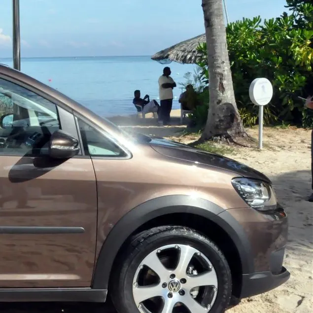 vw volkswagen touareg weiß frontansicht