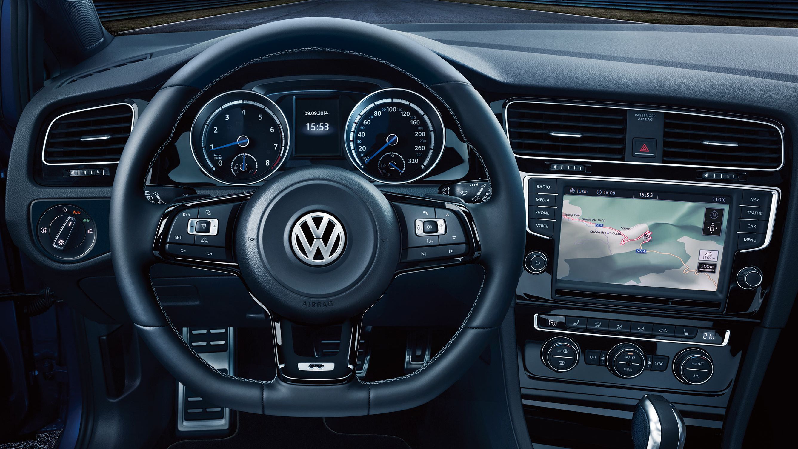 vw golf r variant cockpit