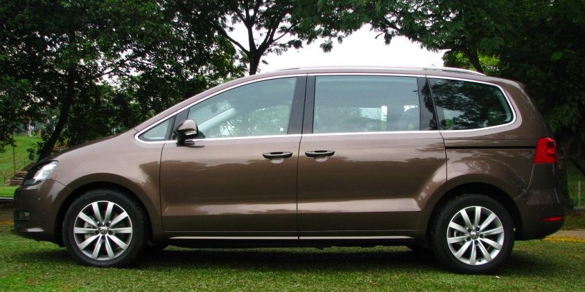 vw volkswagen touareg weiß frontansicht